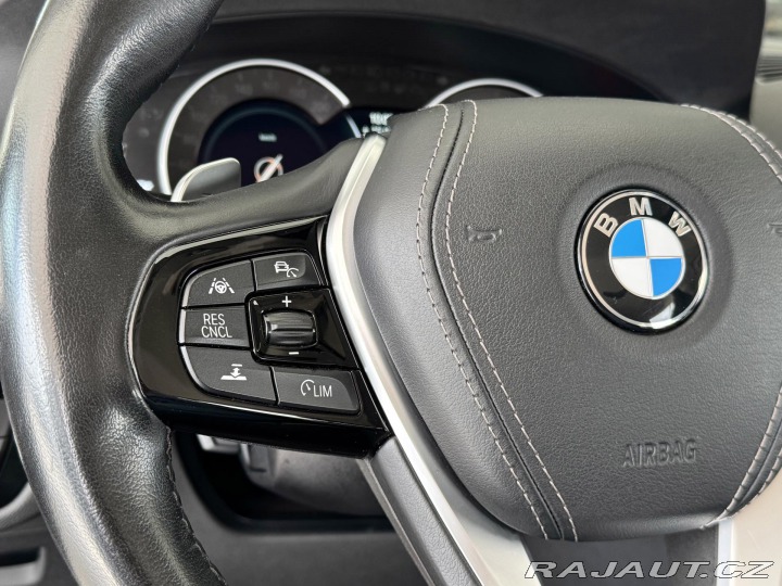 BMW 5 530i xDrive*360Kam*KeyLes 2019