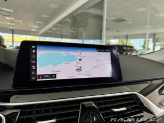BMW 5 530i xDrive*360Kam*KeyLes 2019