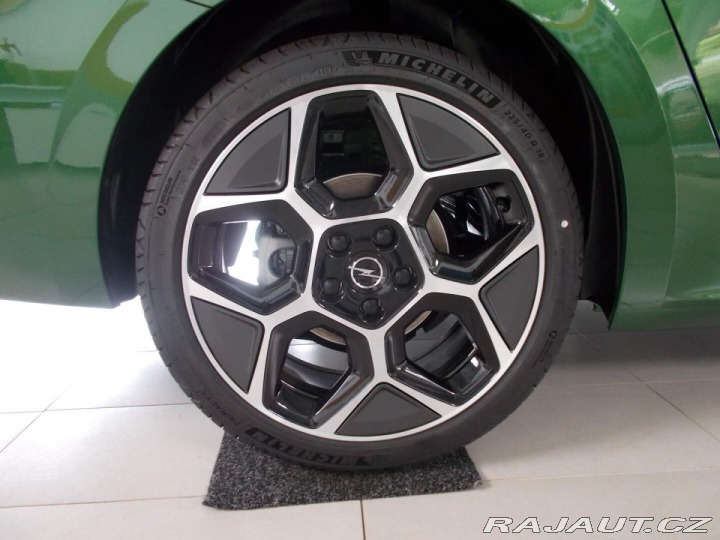 Opel Astra Nova Ultimate ST Hybrid 1 2026