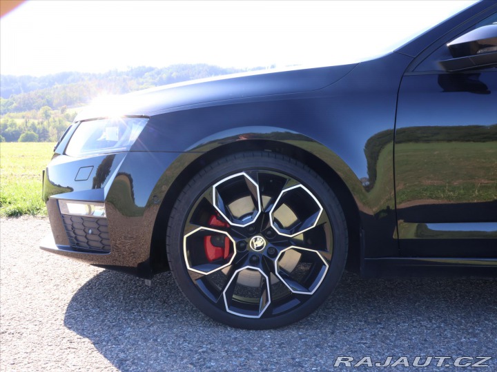 Škoda Octavia 2,0 TSI DSG RS 230 Challe 2016