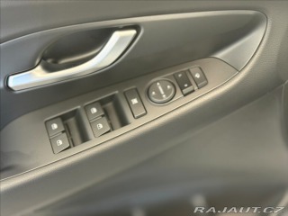 Hyundai i30 1,5 T-GDI GO NLINE! AT 2025