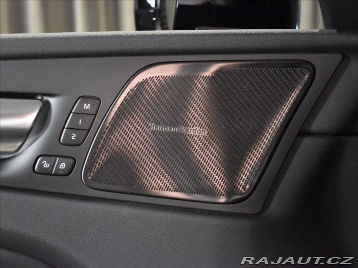 Volvo XC60 2,0 B5 AWD PLUS BLIS,Bezk 2025