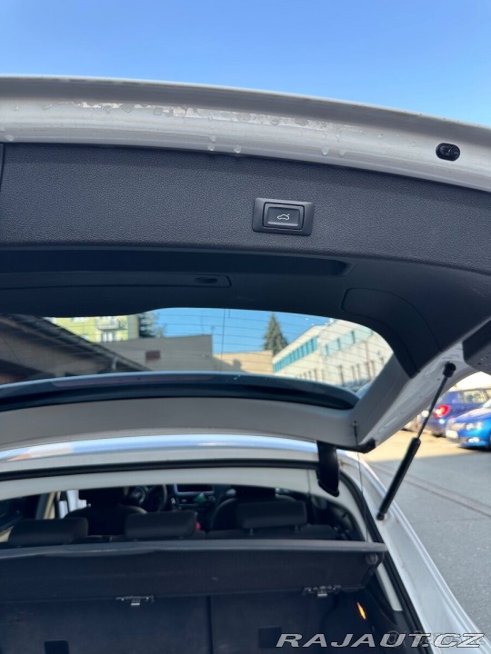 Audi Q5 TDI 4X4 ( 320 000 KČ) 1800