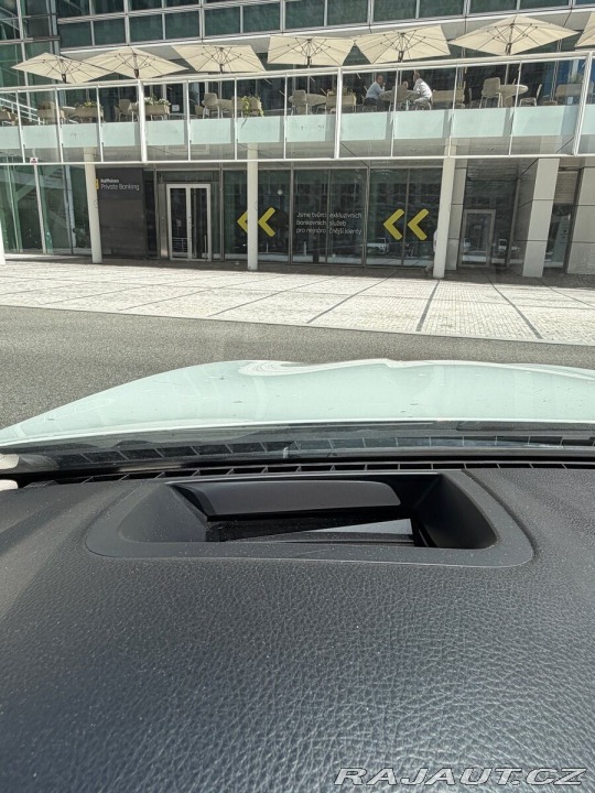 BMW 5 3,0   D • Head-Up Display 2015