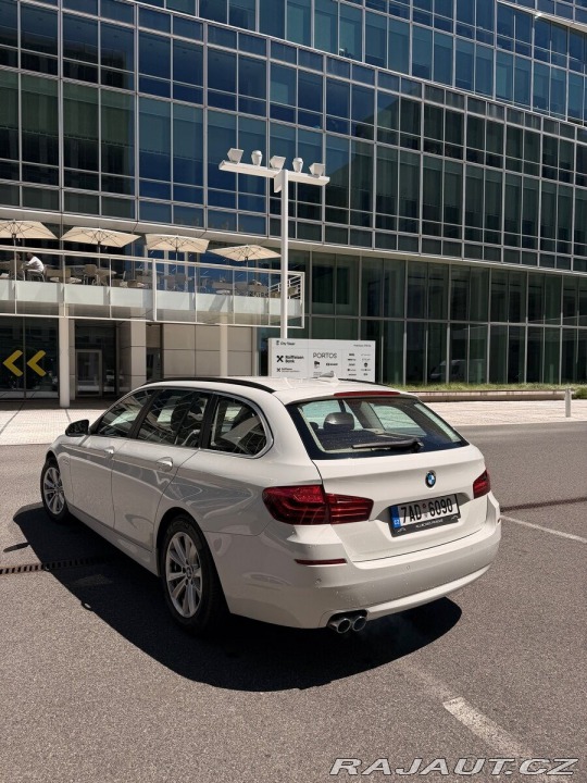 BMW 5 3,0   D • Head-Up Display 2015