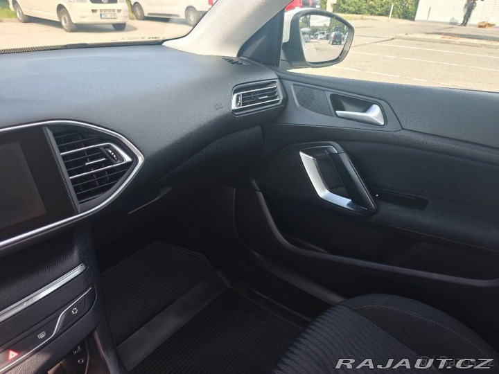 Peugeot 308 1,6 SW BlueHDi 88 kW | 2016