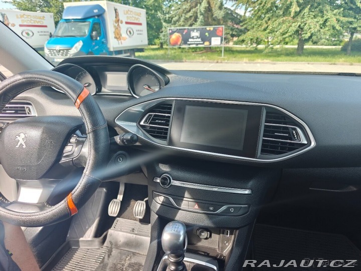 Peugeot 308 1,6 SW BlueHDi 88 kW | 2016