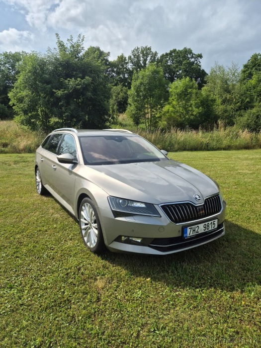 Škoda Superb 2,0 140 kW DSG 4x4 | 12