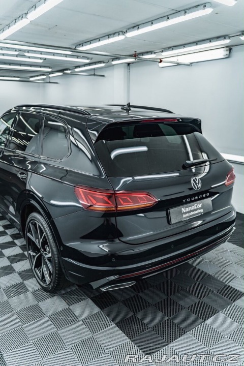 Volkswagen Touareg 3,0 TDi R Line BLACK ST 2022
