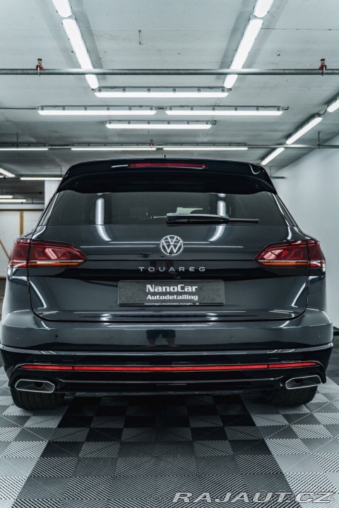 Volkswagen Touareg 3,0 TDi R Line BLACK ST 2022