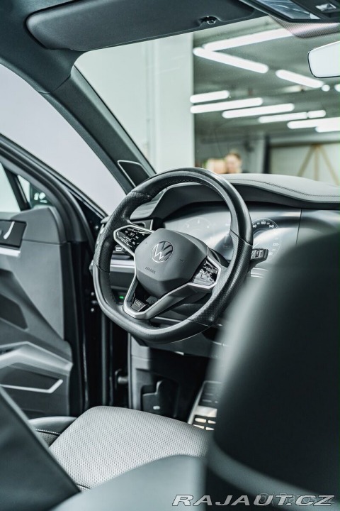 Volkswagen Touareg 3,0 TDi R Line BLACK ST 2022