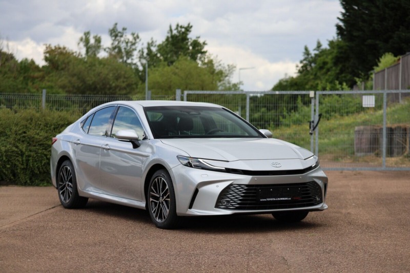 Toyota Camry Prestige dodání září 2026