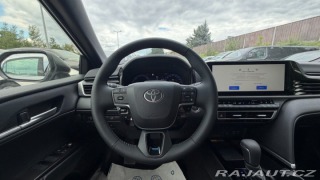 Toyota Camry Prestige dodání září 2026 1800