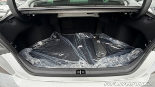 Toyota Camry Prestige dodání září 2026 1800