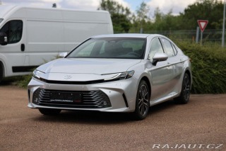 Toyota Camry Prestige dodání září 2026 1800