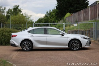 Toyota Camry Prestige dodání září 2026 1800