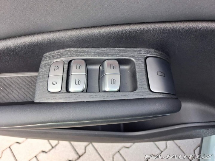 Omoda Ostatní modely 7 Luxury 1.5 tGDI PHEV 2026
