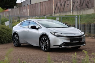 Toyota Prius PHEV Prestige dodání září