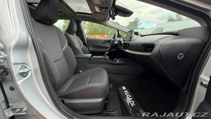Toyota Prius PHEV Prestige - akční cen 1800