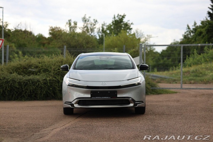 Toyota Prius PHEV Prestige - akční cen 1800