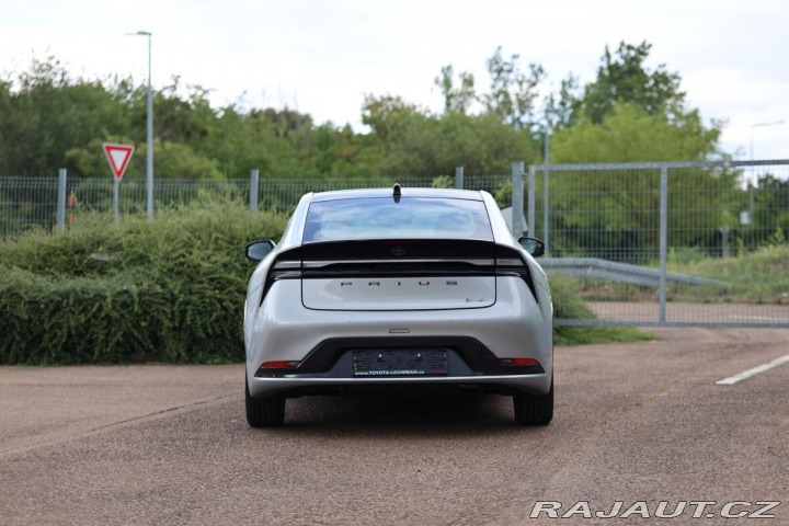 Toyota Prius PHEV Prestige - akční cen 1800