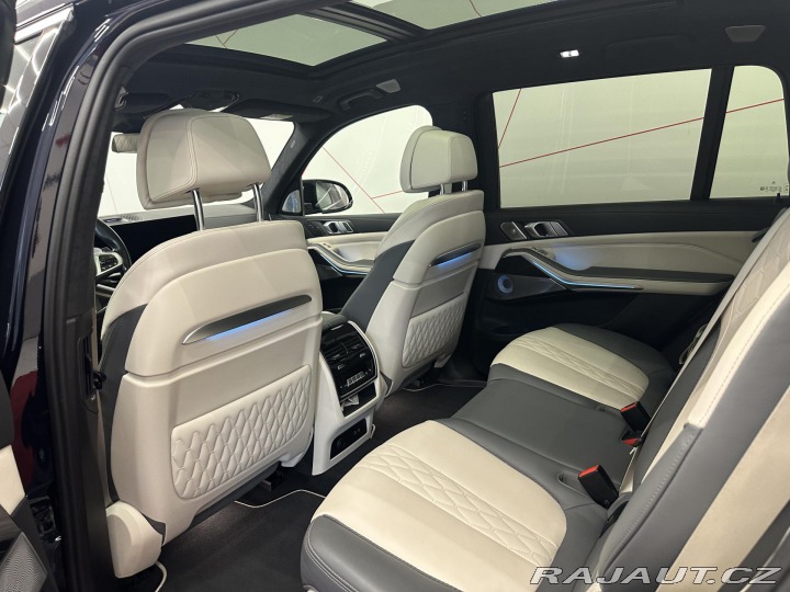 BMW X7 M60i INDIVID*CZ*DPH*TOP V 2023