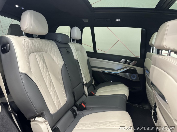 BMW X7 M60i INDIVID*CZ*DPH*TOP V 2023