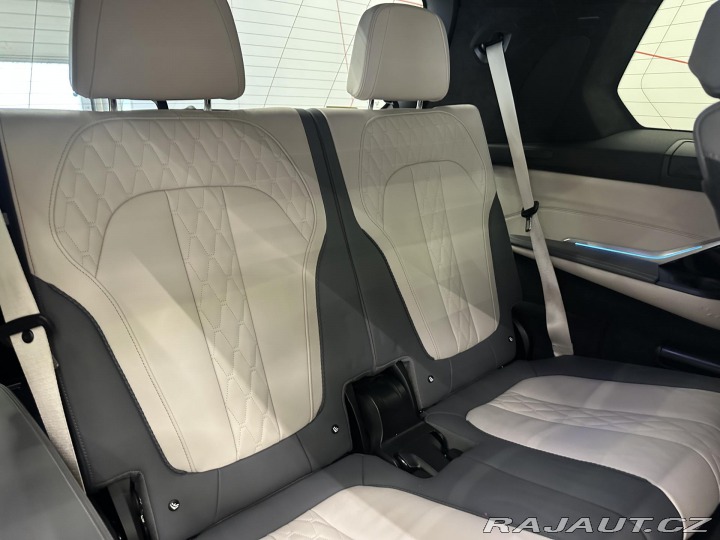 BMW X7 M60i Imdividual*CZ*DPH*Zá 2023