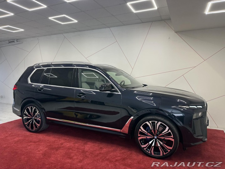 BMW X7 M60i INDIVID*CZ*DPH*TOP V 2023