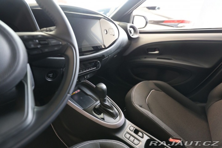 Toyota Aygo Hybrid 1.5 Style Smart e- 1800