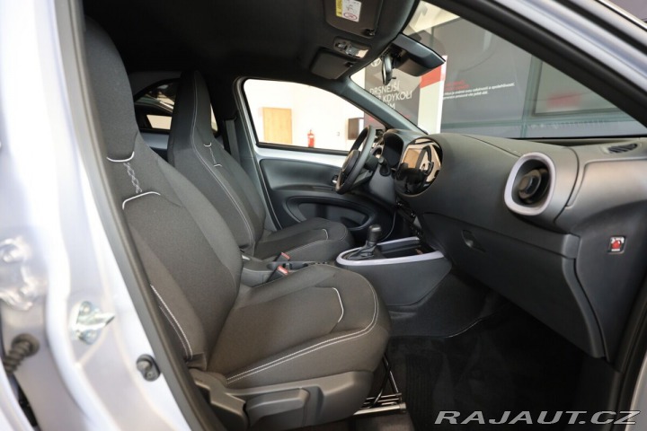 Toyota Aygo Hybrid 1.5 Style Smart e- 1800