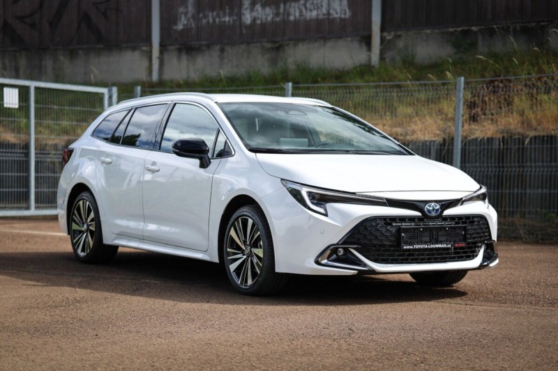 Toyota Corolla TS 1.8. Hybrid Style skla