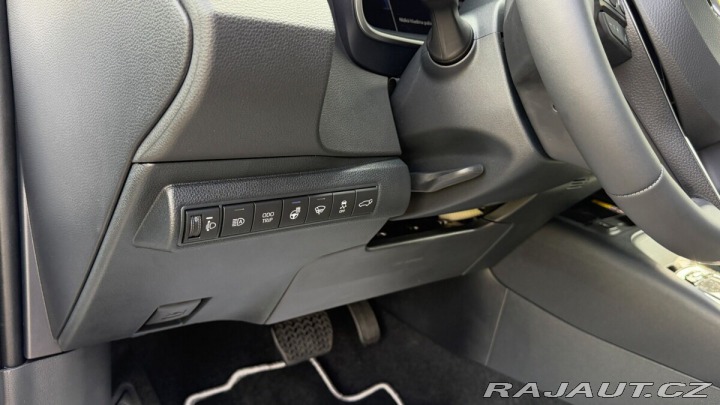 Toyota Corolla TS 1.8. Hybrid Style skla 1800