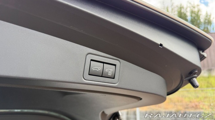 Toyota Corolla TS 1.8. Hybrid Style - zi 1800