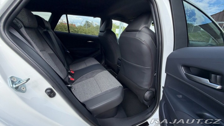 Toyota Corolla TS 1.8. Hybrid Style skla 1800