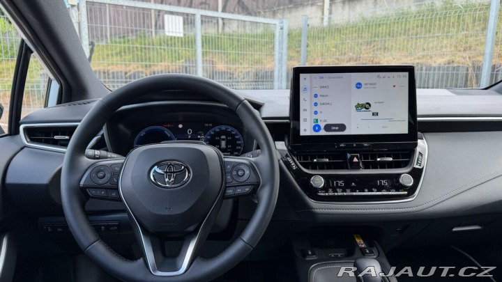 Toyota Corolla TS 1.8. Hybrid Style skla 1800