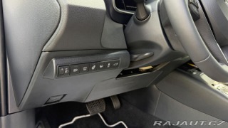 Toyota Corolla TS 1.8. Hybrid Style skla 1800