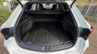 Toyota Corolla TS 1.8. Hybrid Style skla 1800