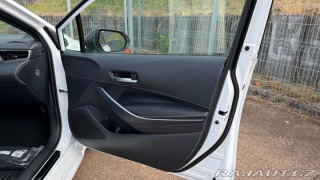 Toyota Corolla TS 1.8. Hybrid Style skla 1800