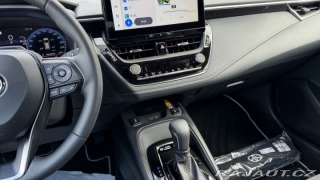 Toyota Corolla TS 1.8. Hybrid Style skla 1800