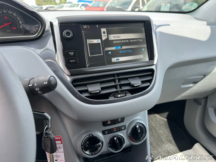 Peugeot 208 1.2i 60kw 2014