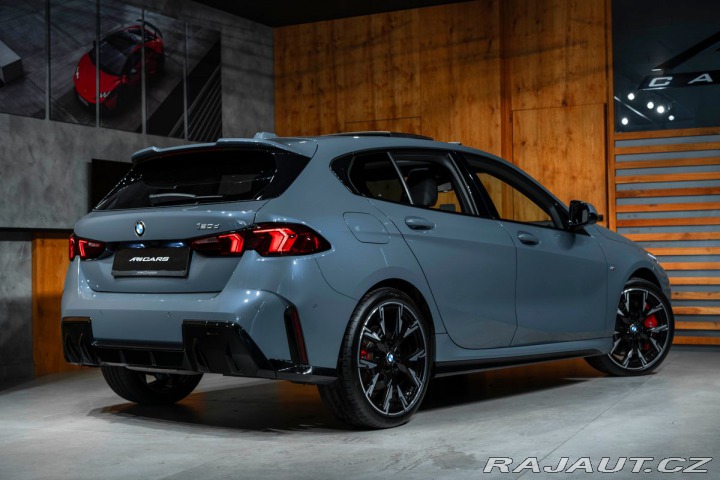 BMW 1 2024