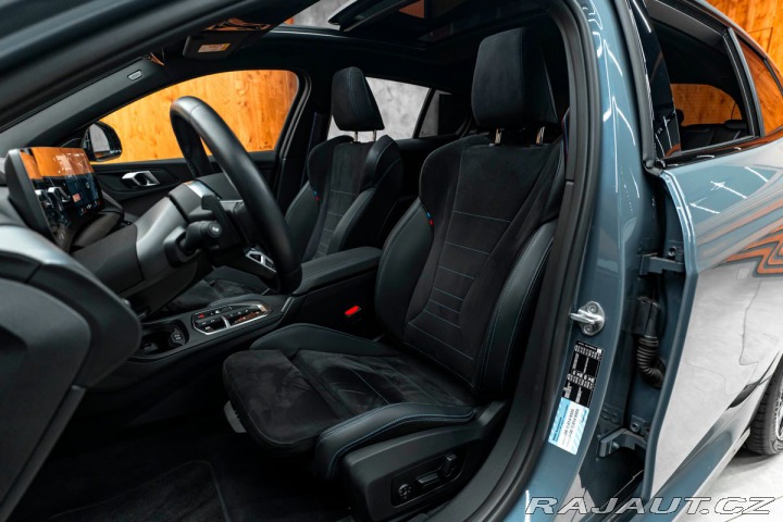 BMW 1  2024