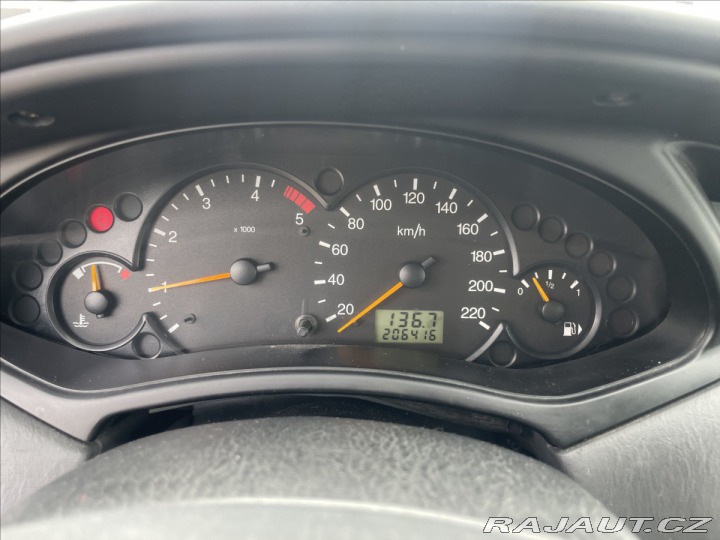 Ford Focus 1,8 TDDi 66kw Klima 2 sad 2002