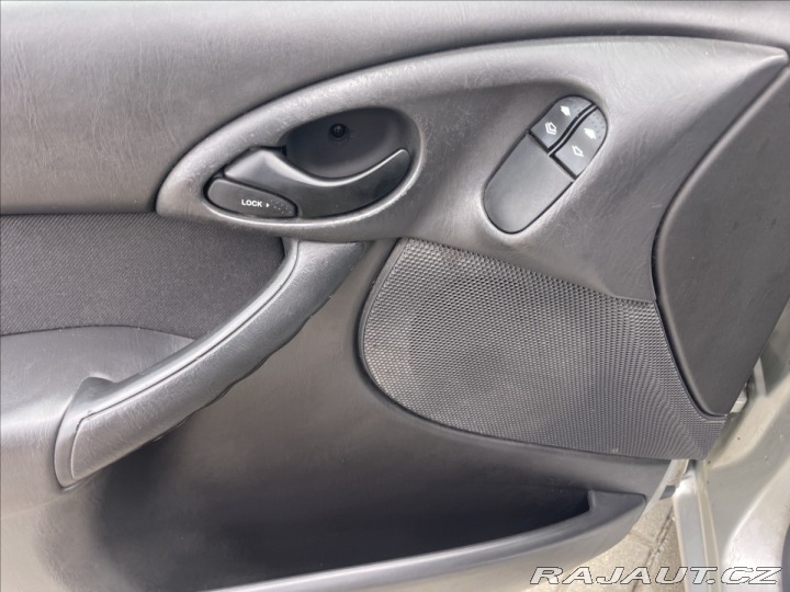 Ford Focus 1,8 TDDi 66kw Klima 2 sad 2002