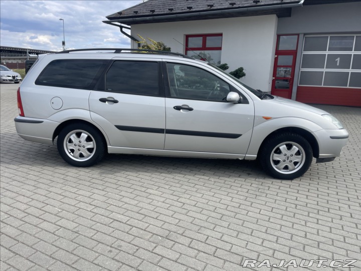 Ford Focus 1,8 TDDi 66kw Klima 2 sad 2002