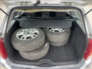 Ford Focus 1,8 TDDi 66kw Klima 2 sad 2002