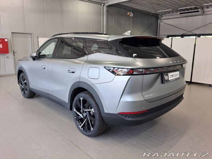 Omoda Ostatní modely 7 Luxury 1.5 tGDI PHEV 2026