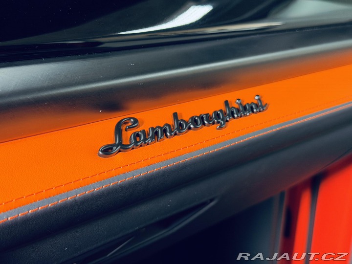 Lamborghini Urus SE*NOVÉ*ARANCIO XANTO* 2026