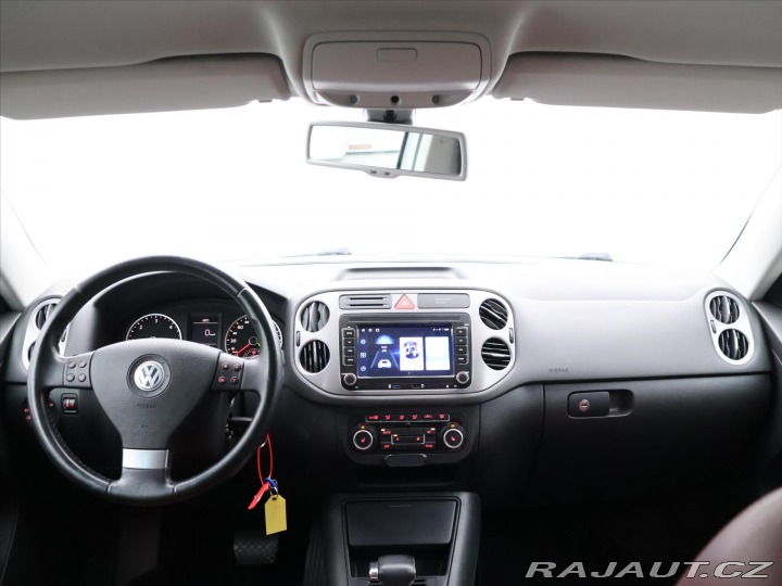 Volkswagen Tiguan 2,0 103KW KŮŽE DSG 4MOTIO 2010